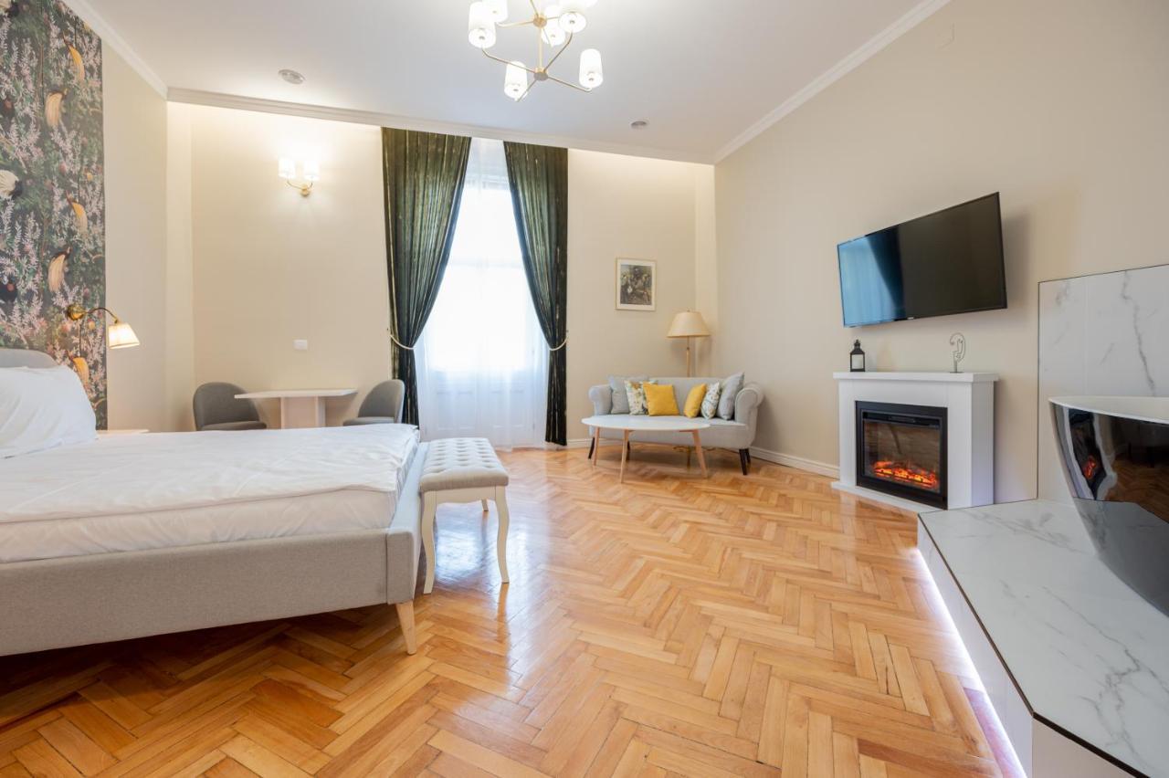 Central Park Apartments Oradea Eksteriør billede