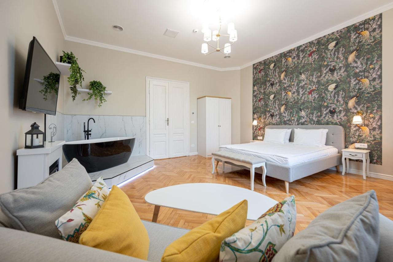 Central Park Apartments Oradea Eksteriør billede