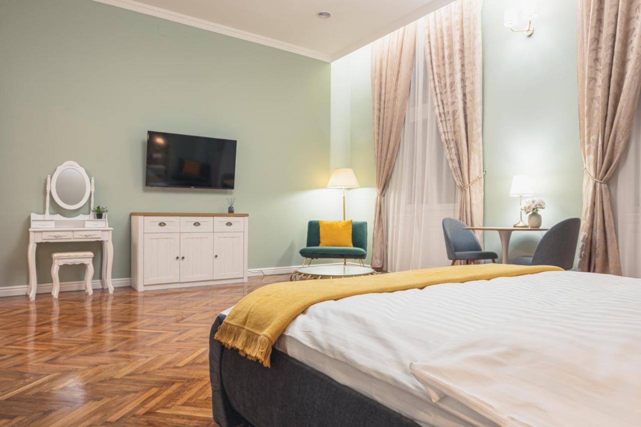 Central Park Apartments Oradea Eksteriør billede