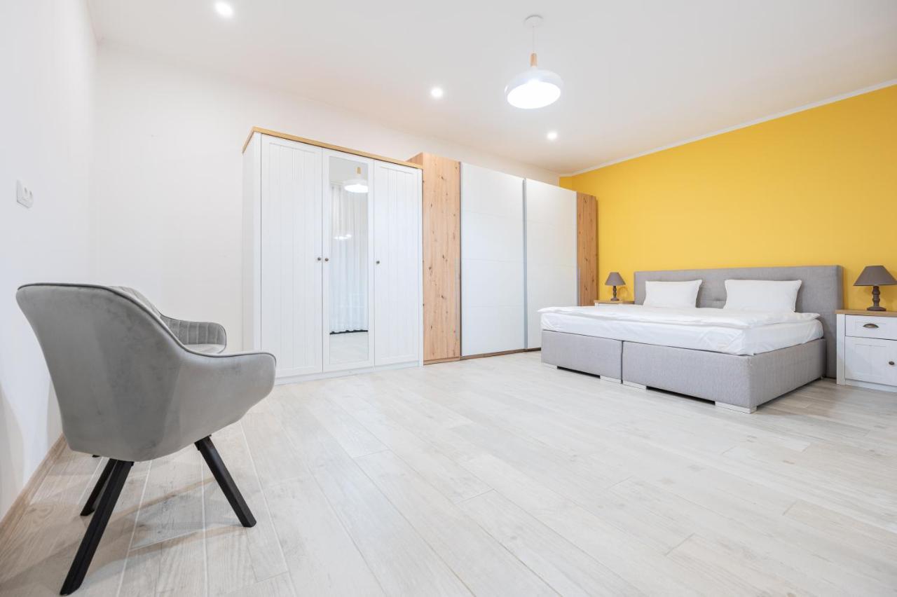 Central Park Apartments Oradea Eksteriør billede