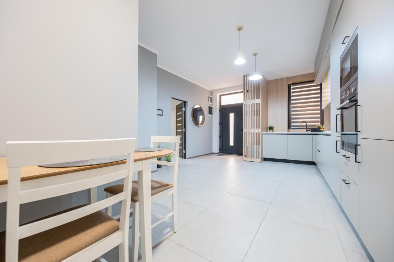 Central Park Apartments Oradea Eksteriør billede